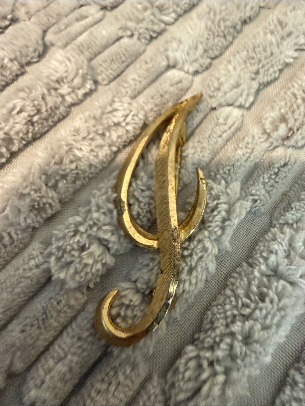 Vintage Signed MJENT Gold Tone Abstract Brooch
